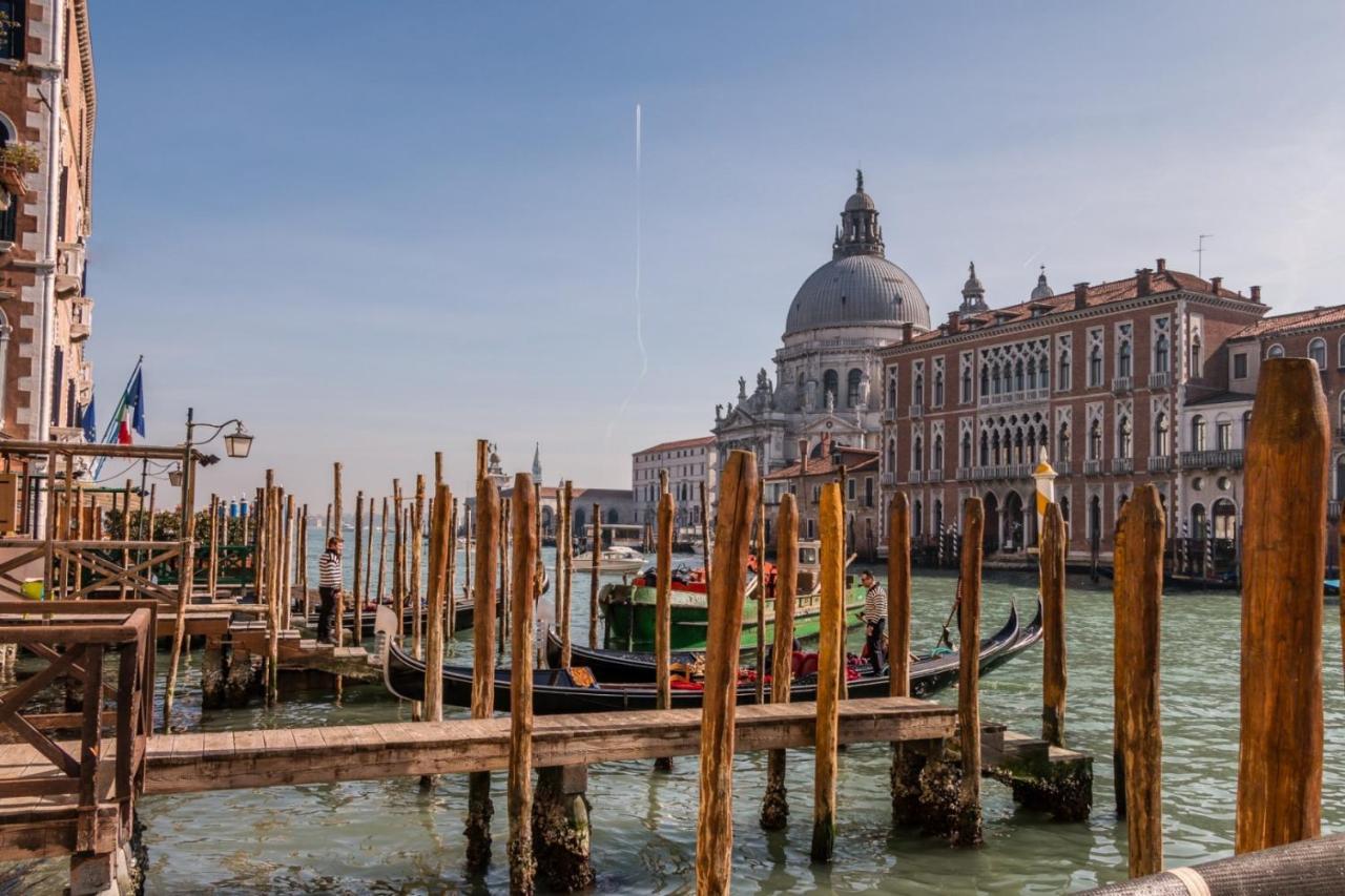 Fenice Backstage Over Canal Венеция Экстерьер фото