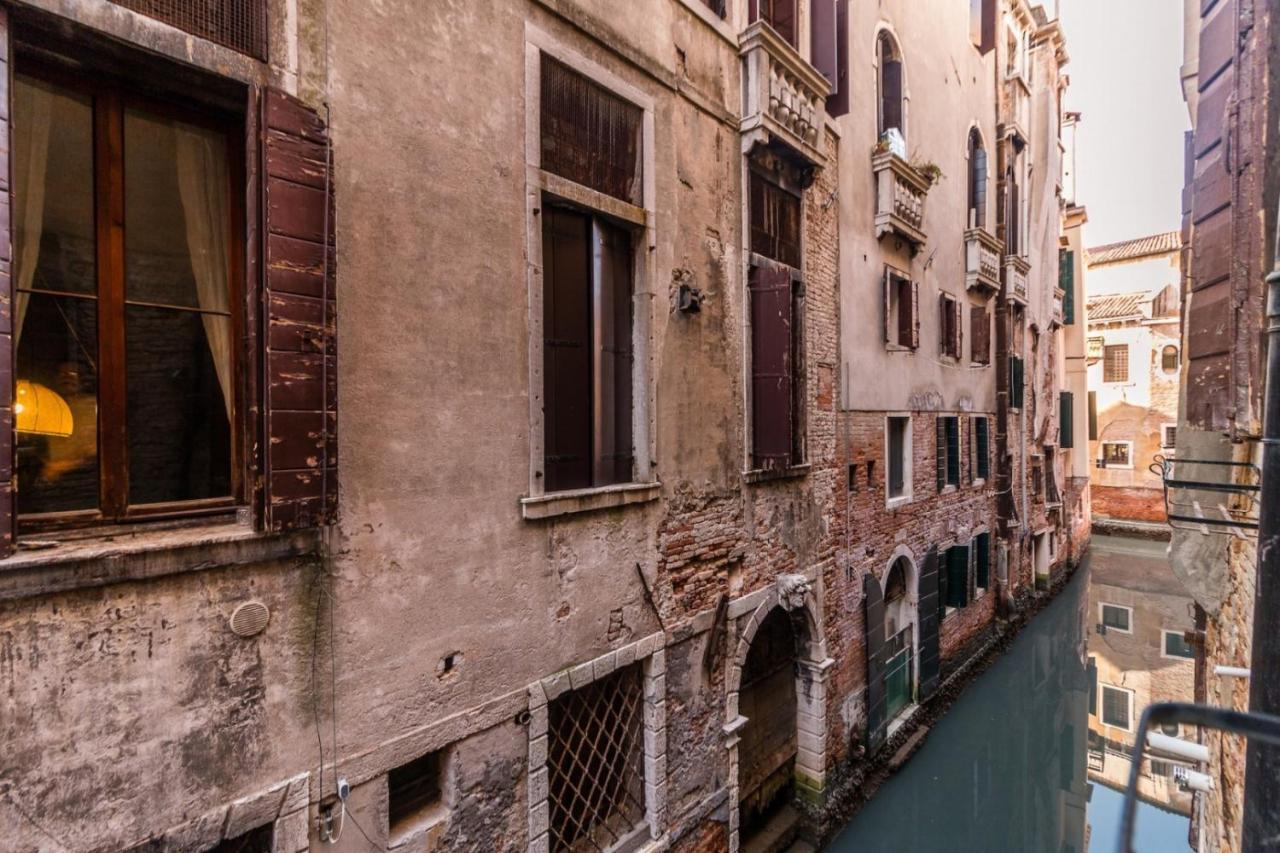 Fenice Backstage Over Canal Венеция Экстерьер фото